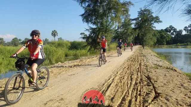 3 Days Hanoi Biking To Red River Delta Experience
