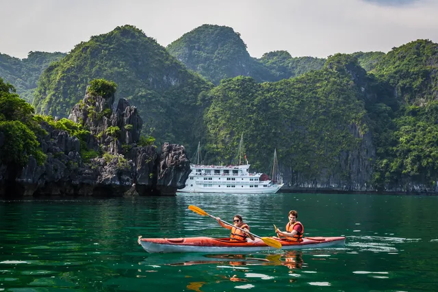 17 Days Discover Vietnam and Thailand Tour