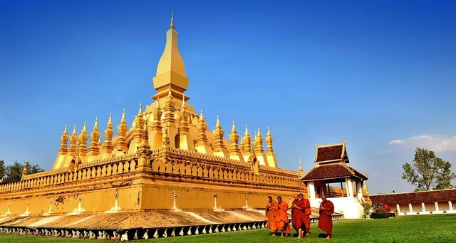 6 Days Luang Prabang to Vientiane Holiday