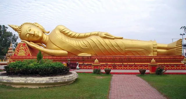 7 Days Timeless Laos with Vang Vieng Adventure